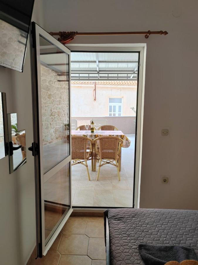 Apartments Turan Centrally Located With Free Parking 伊格拉恩 外观 照片