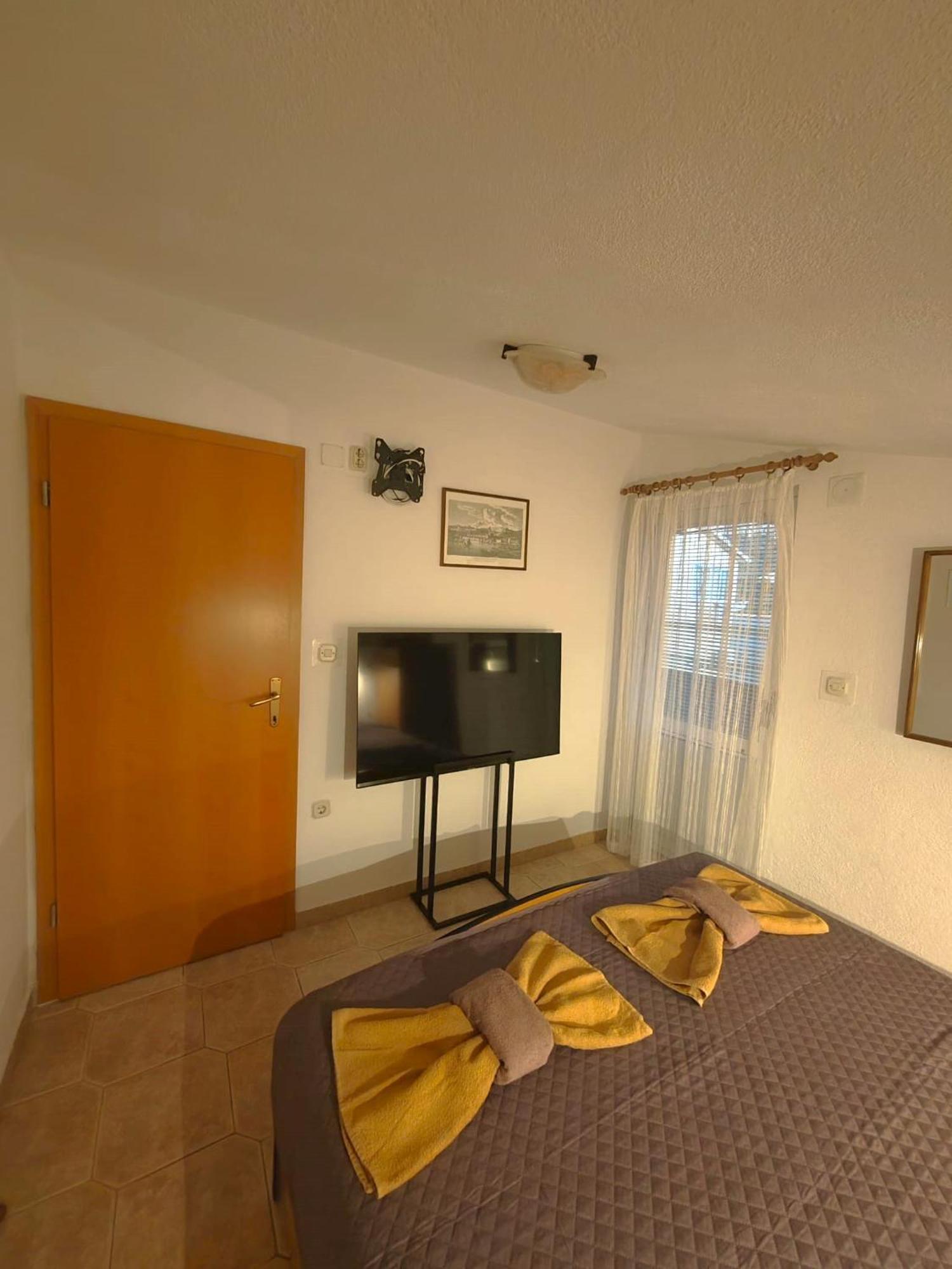 Apartments Turan Centrally Located With Free Parking 伊格拉恩 外观 照片